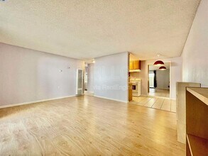 Building Photo - 2077 Washington Ave