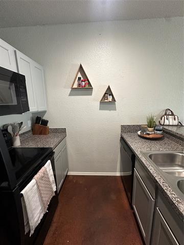 Foto del edificio - 215 Price Ln