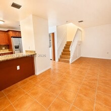 Building Photo - 6235 SW Kendale Lakes Cir
