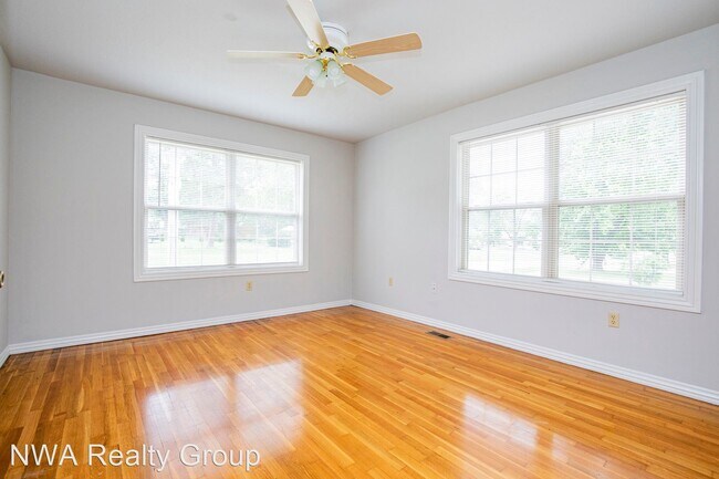 Building Photo - 3 br, 2 bath House - 101 NE 7th Street