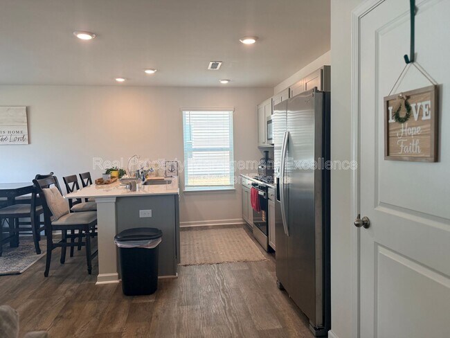 Building Photo - 58 Sweet Mdw Rd