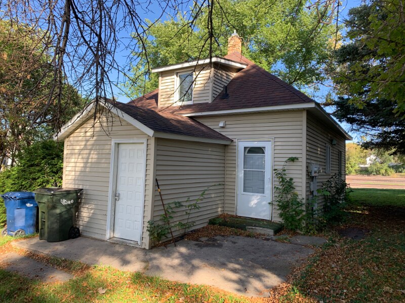 702 E Junius Ave, Fergus Falls, MN 56537 House Rental in Fergus Falls
