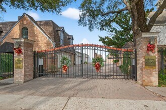 Building Photo - 5338 Brownway St