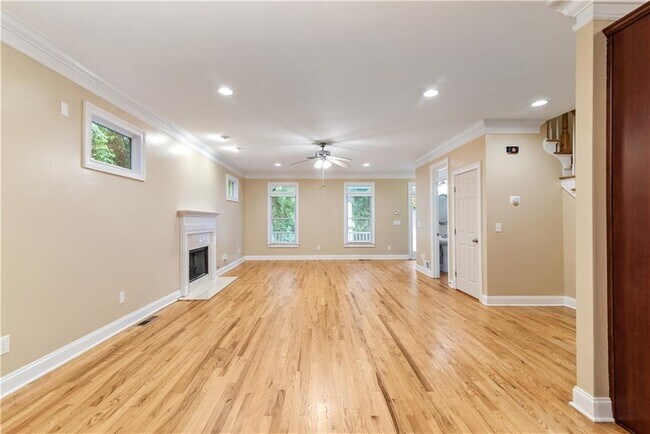 Building Photo - 1199 Foster Pl NW