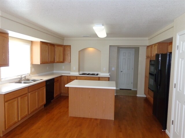 Building Photo - 4960 N Flanders Way
