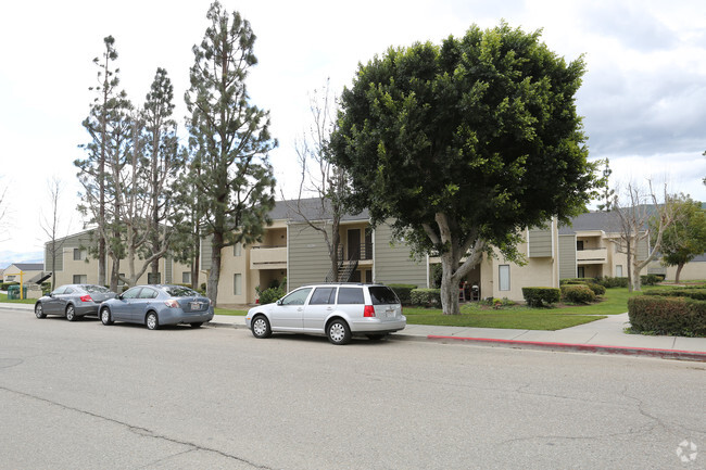 Building Photo - River Ridge Apartments