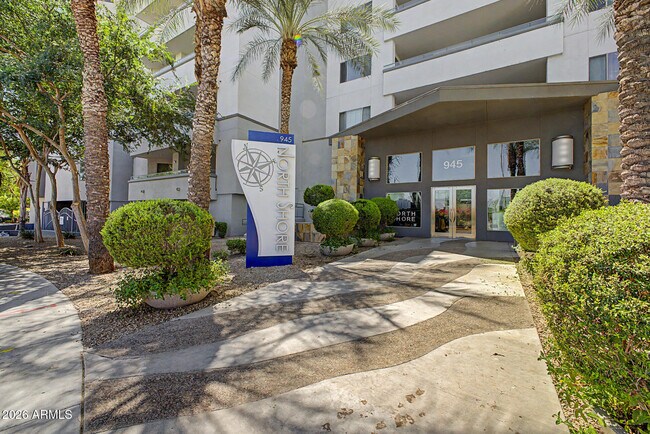 Foto del edificio - 945 E Playa Del Norte Dr
