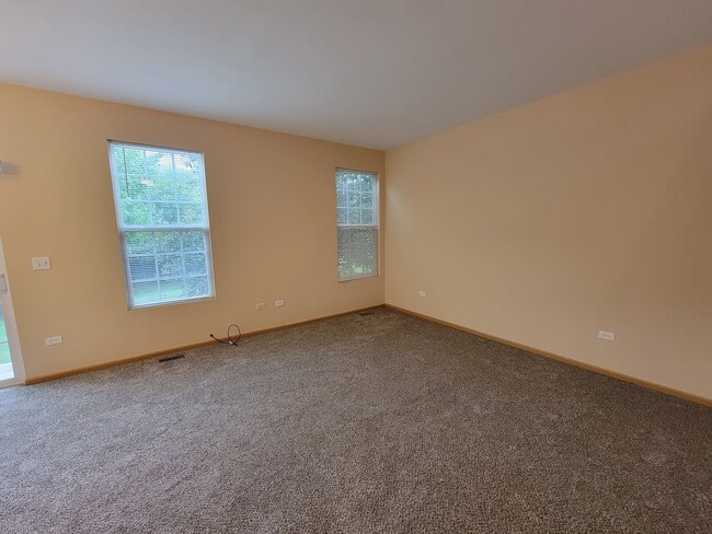 Building Photo - 1381 W Alder Creek Dr