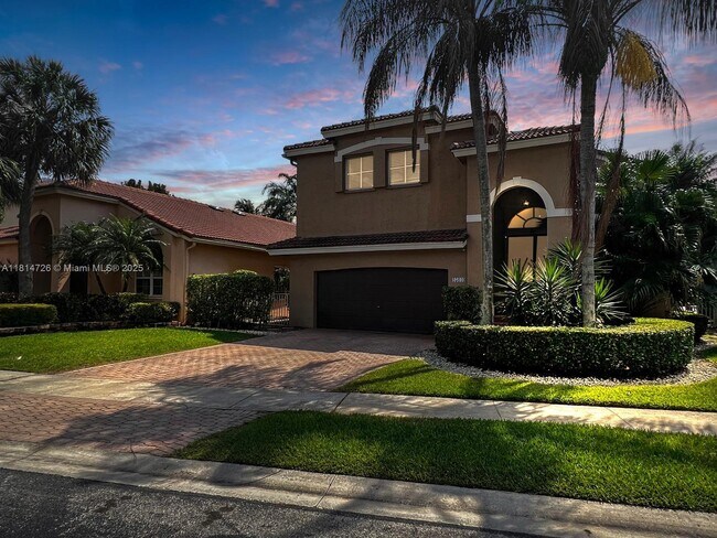 Building Photo - 15640 SW 16th Ct