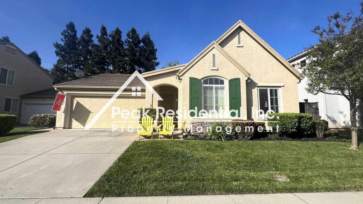 Primary Photo - Wonderful 3bd/2ba Elk Grove Home with 2 Ca...