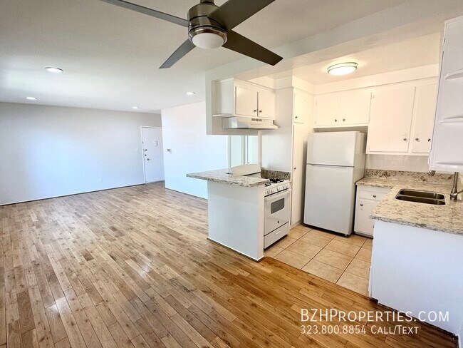 Building Photo - Perfect 1Bedroom 1Bathroom In Prime West H...