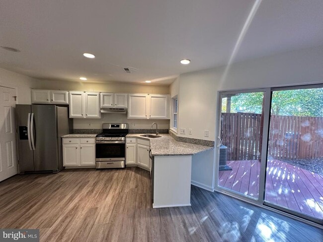 Building Photo - 43539 Kiplington Square