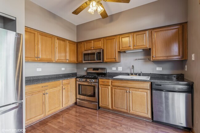 Building Photo - 2890 Cedar Glade Dr
