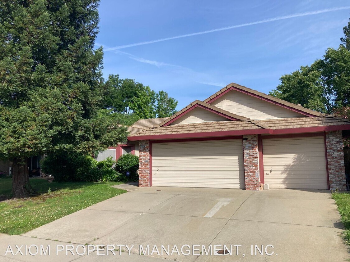 Foto principal - 3 br, 2 bath House - 1518 Steinbeck Dr