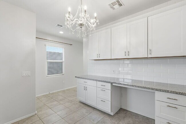 Building Photo - Madera Highlands