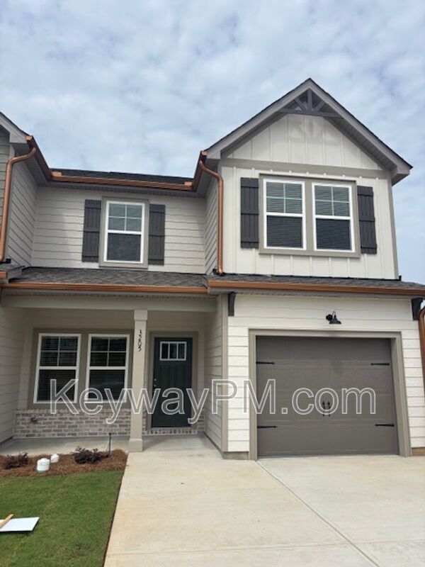 Primary Photo - 3205 Venetian Dr