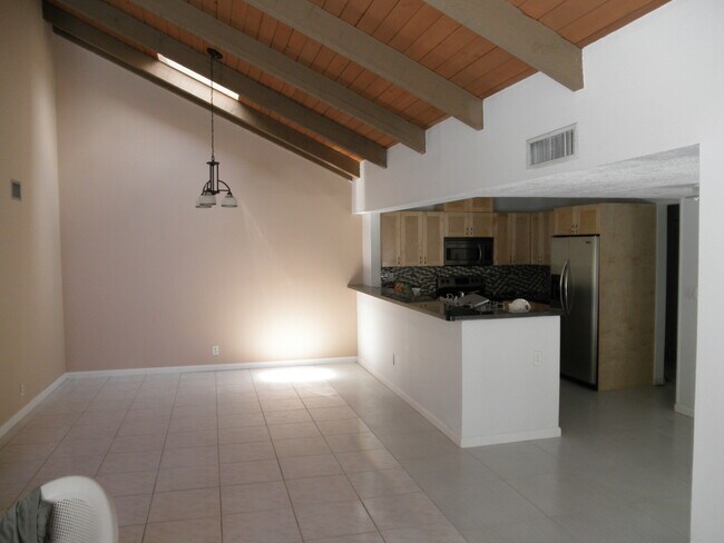 Foto del edificio - 6480 Contempo Ln