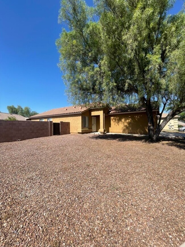 Foto del edificio - 2057 W Silver Meadow Pl