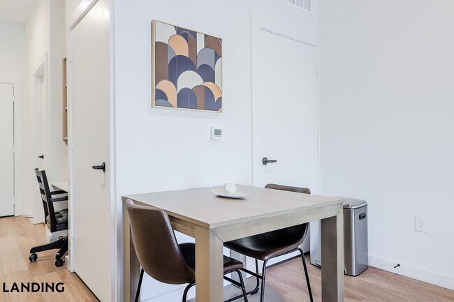 Foto del edificio - 2623 Keene St