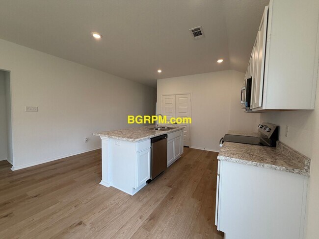 Building Photo - New Construction,