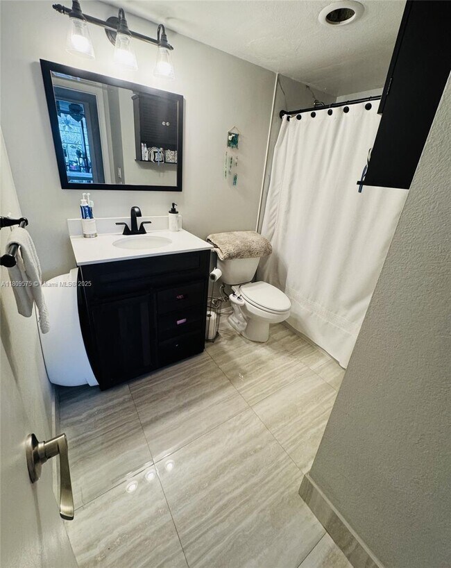Foto del edificio - 2771 Taft St