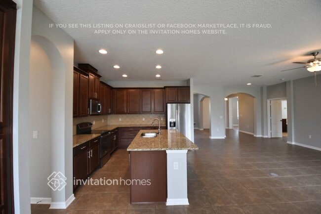 Foto del edificio - 2425 Misty Cove Cir