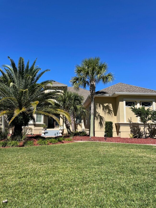 Building Photo - Luxury 3BR/3.5BA + Office in Winding River with breathtaking marsh views