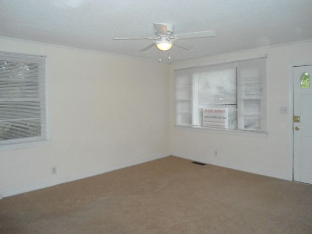 Foto del edificio - 3232 Brookwood Ct