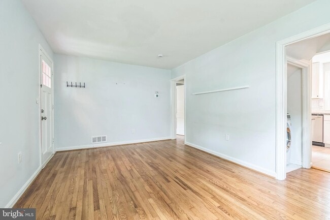 Building Photo - 10904 Devin Pl