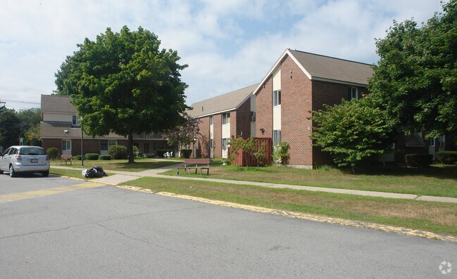 Foto del edificio - Great Meadow Village