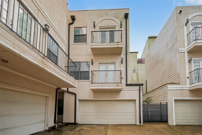 Building Photo - 4413 Koehler St