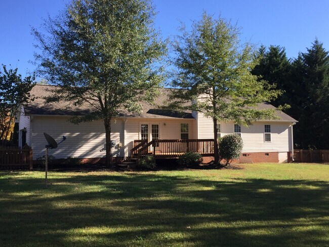 Building Photo - 6 Pearle Brook Ln