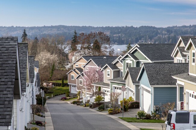 Building Photo - Poulsbo Place Townhome