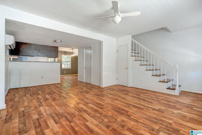Foto del edificio - 3943 Montclair Rd