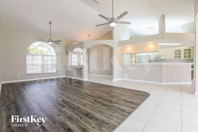 Foto del edificio - 25284 Zodiac Ln