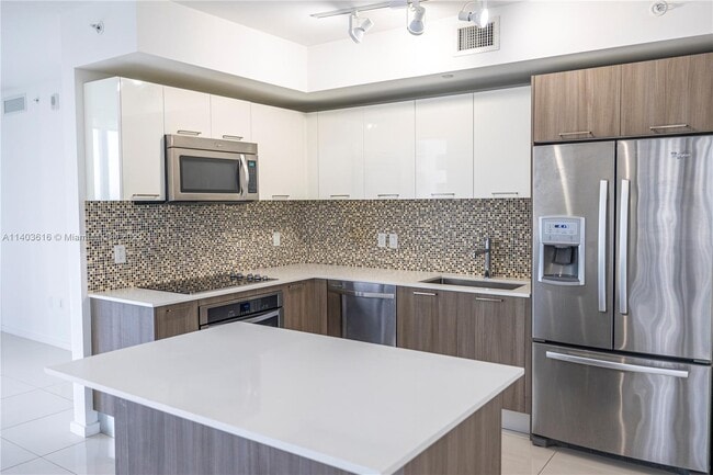 Building Photo - 5252 NW 85th Ave