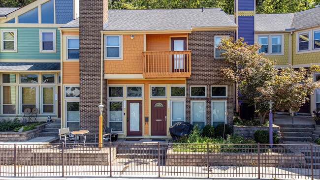 Building Photo - 540 Tusculum Ave