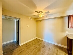 Building Photo - 2606 S Durango Dr