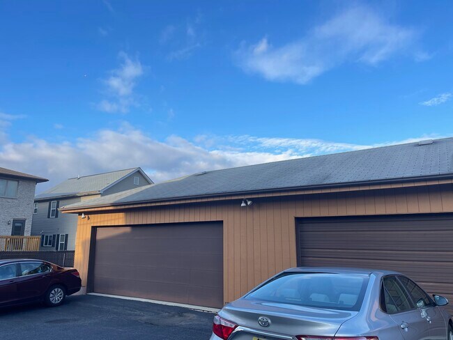 Garage - 2442 1st St