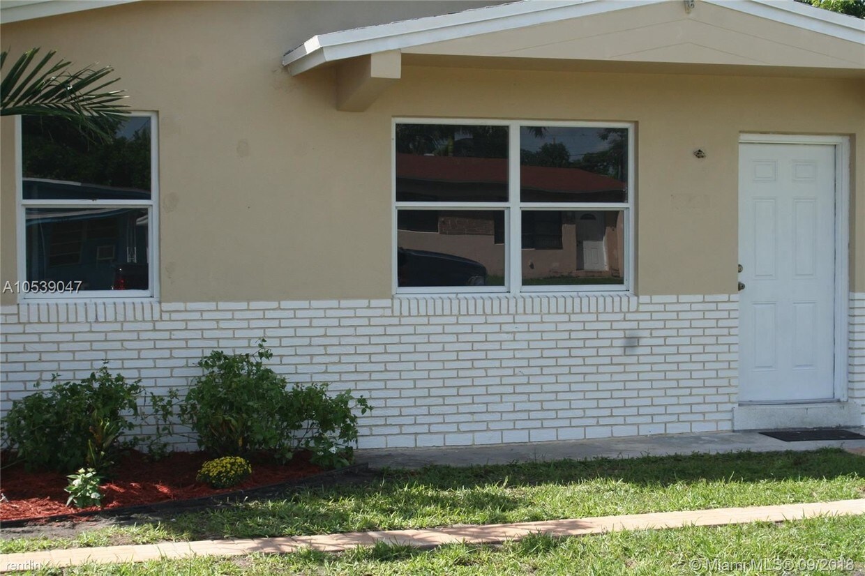 Primary Photo - 3 br, 2 bath House - 200 SW 65th Way