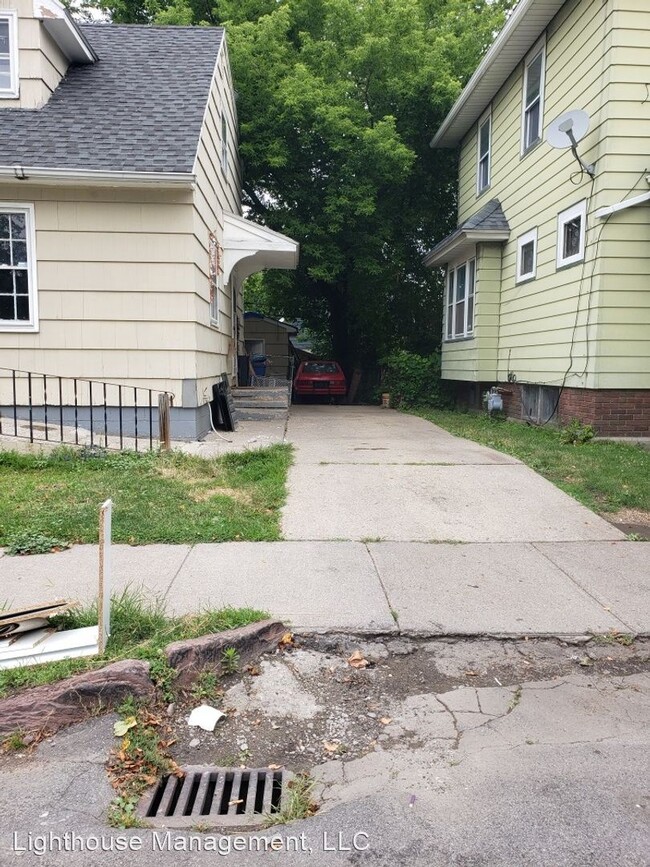 Foto del edificio - 4 br, 3 bath House - 50 Warsaw St.