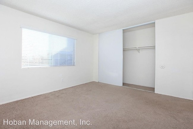 Building Photo - 700 Ballantyne St