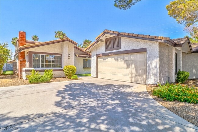 Building Photo - 4413 Live Oak Dr