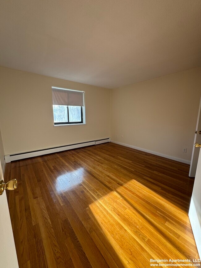 Foto del edificio - 99 Dustin St