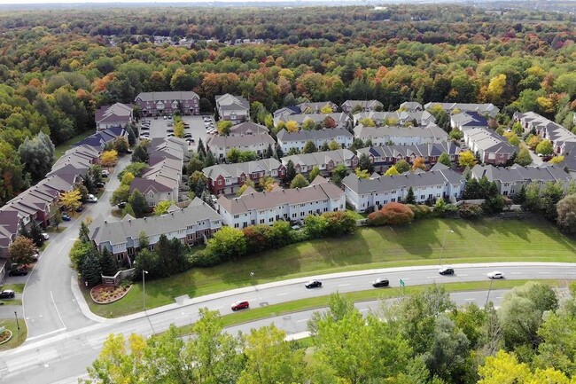 Building Photo - Forestview Townhomes