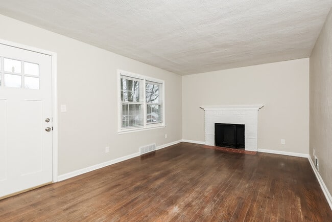 Foto del edificio - Refreshed 3 Bedroom Home in Beavercreek, OH