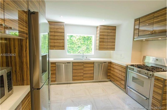 Building Photo - 4316 Nautilus Dr