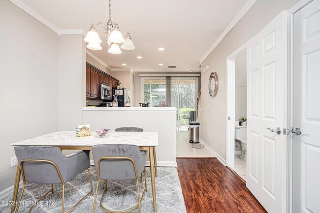 Building Photo - 11534 Summerview Cir