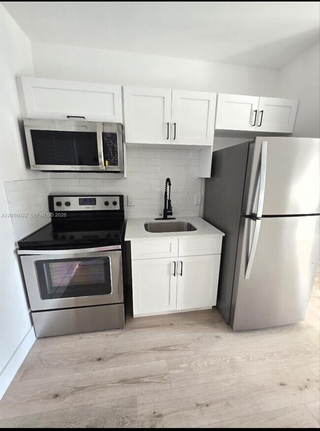 Building Photo - 801 NW 75th St