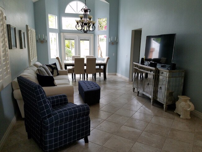 Building Photo - 1446 Portofino Dr